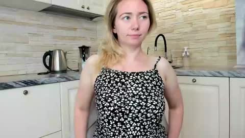 Snapshot of amanda___grey chatting on 06/09/26, 04:07 Amanda insta amanda grey online show from 06/09/26, 04:07