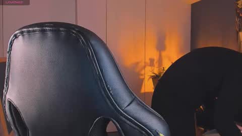 Snapshot of amanda_butlerr chatting on 11/01/25, 09:44 Hi im Amanda online show from 11/01/25, 09:44