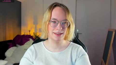 Snapshot of amanda_butlerr chatting on 11/02/25, 02:30 Hi im Amanda online show from 11/02/25, 02:30