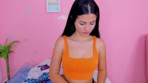 Snapshot of amanda_lorense chatting on 12/24/24, 04:55 Thalia online show from 12/24/24, 04:55