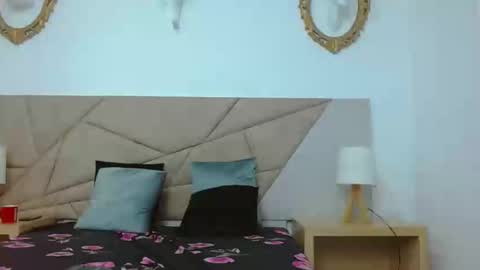 amanda_ramirez online show from 10/20/25, 08:20