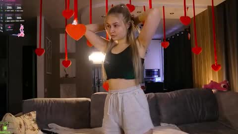 Snapshot of amanda_sayhey chatting on 02/15/26, 04:31 online show from 02/15/26, 04:31