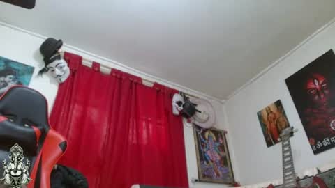 Snapshot of amanda_valeska chatting on 07/05/26, 04:14 Amanda Valeska online show from 07/05/26, 04:14