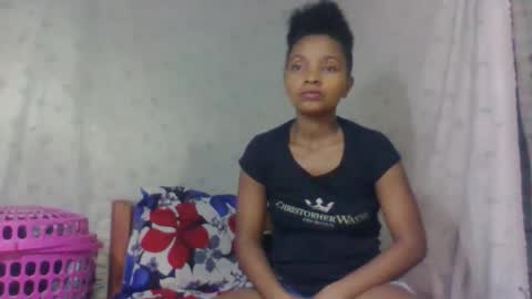 amandaaa25 online show from 10/04/25, 06:44