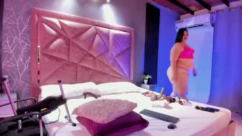 Snapshot of amandaacruz chatting on 10/10/25, 12:20 Amanda cruz online show from 10/10/25, 12:20