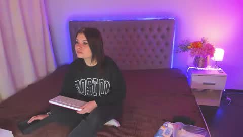 Amanda online show from 04/28/26, 04:50
