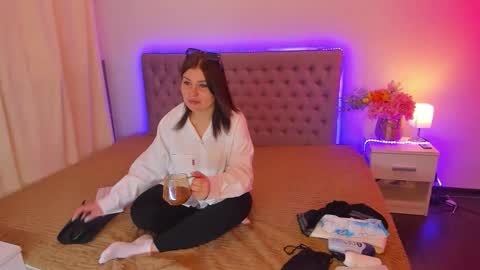 Amanda online show from 05/04/26, 04:52