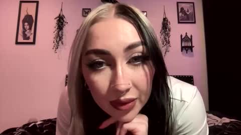 Snapshot of amandavampp chatting on 12/04/25, 03:49 AmandaVamp online show from 12/04/25, 03:49