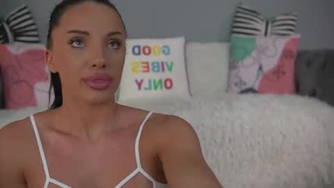 AmanndaSkye online show from 11/29/25, 11:41