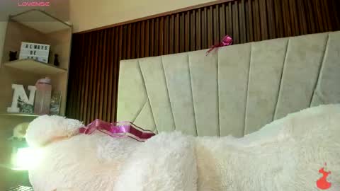 Snapshot of amara_brunet chatting on 01/14/26, 01:39 amara_brunet online show from 01/14/26, 01:39