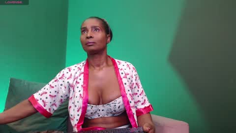 luna online show from 01/08/25, 12:37