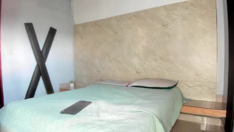 Snapshot of amara_luxe chatting on 10/16/25, 07:59 amara_luxe online show from 10/16/25, 07:59