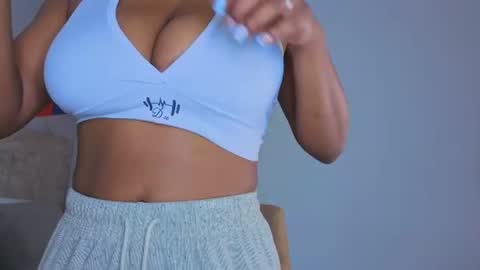 Snapshot of amara_queen_ chatting on 07/09/26, 11:58 Amara online show from 07/09/26, 11:58