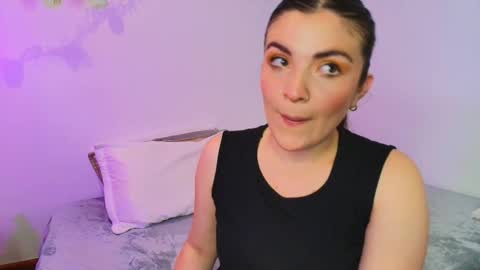 Amara Vega  online show from 12/14/25, 09:14