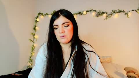 Amara Vega  online show from 05/15/26, 10:11