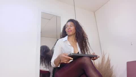 amara_vex online show from 07/25/26, 12:36