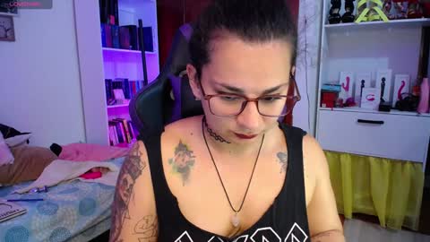 Snapshot of amarantha666 chatting on 12/11/24, 11:10 Susan online show from 12/11/24, 11:10