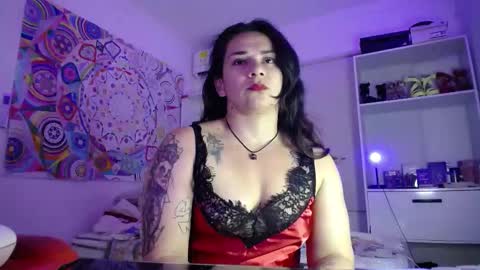 Snapshot of amarantha666 chatting on 11/07/25, 10:32 Susan online show from 11/07/25, 10:32