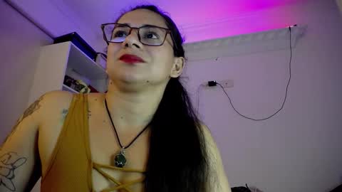 Snapshot of amarantha666 chatting on 03/05/26, 10:06 Susan online show from 03/05/26, 10:06