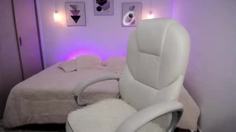 Amarantha online show from 10/23/25, 10:36