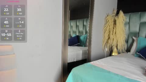 Emily online show from 02/18/25, 11:22