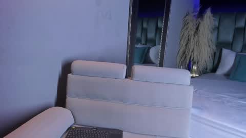 Emily online show from 02/23/25, 11:00