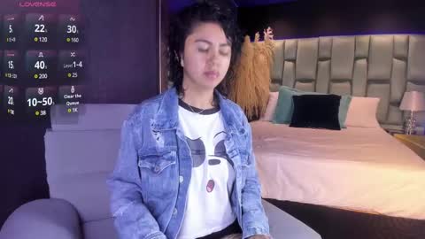 Emily online show from 03/09/25, 11:25