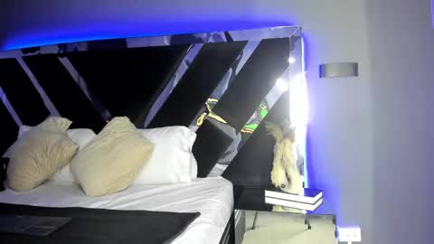 Emily online show from 03/12/25, 11:09