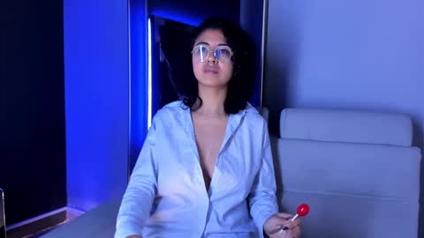 Emily online show from 09/18/25, 03:14