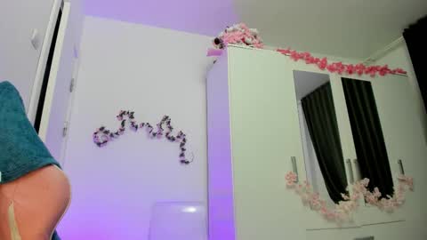 Snapshot of amateur_fitbabex chatting on 09/11/25, 06:13 amateur_fitbabex online show from 09/11/25, 06:13