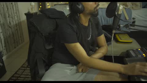 Snapshot of amateurhq chatting on 10/04/25, 03:48 amateurhq online show from 10/04/25, 03:48