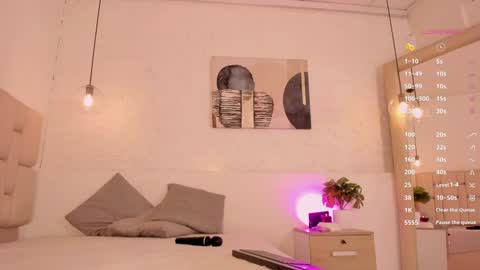 Snapshot of amatiista_12 chatting on 12/17/24, 11:05 A M A T I S T A online show from 12/17/24, 11:05