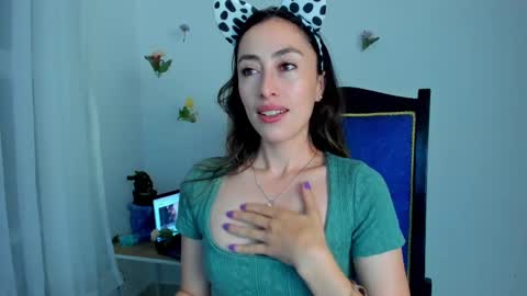 Snapshot of amatista_4 chatting on 02/19/25, 10:45 Amatista online show from 02/19/25, 10:45