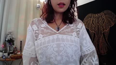Snapshot of amatista_riveera chatting on 12/13/24, 04:05 Amatista Next stream 9 DEC 1 PM COLOMBIAN TIME miss u and love u online show from 12/13/24, 04:05