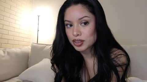 amaya_floress online show from 02/11/26, 11:26