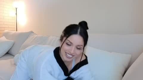 amaya_floress online show from 05/25/26, 12:55