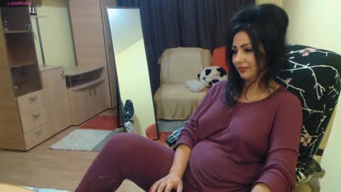 Snapshot of amazinerika chatting on 12/23/24, 12:25 Amazinerika online show from 12/23/24, 12:25