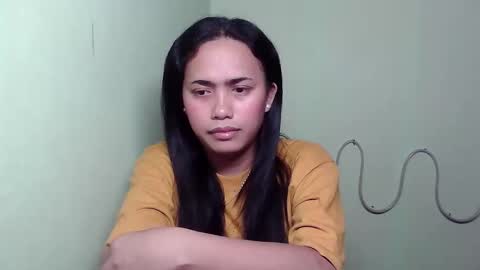 Snapshot of amazing_yella69 chatting on 12/21/25, 03:13 YELLA online show from 12/21/25, 03:13