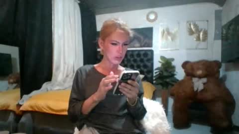 kendra online show from 10/19/25, 03:29