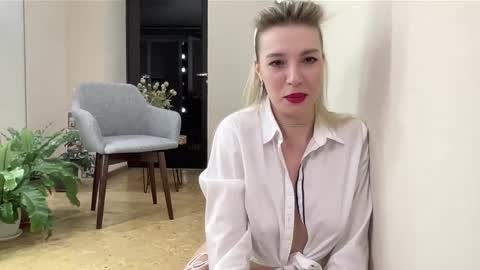 Snapshot of amazingkelly chatting on 01/24/25, 01:14 Kelly online show from 01/24/25, 01:14