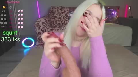 Snapshot of amazongirls chatting on 12/12/24, 09:30 Im Mandy and I love to play in public and do crazy in PVT online show from 12/12/24, 09:30