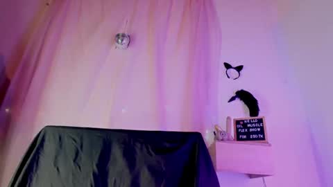 Snapshot of ambar_fitness88 chatting on 01/11/25, 01:11 Ambar fitness88 online show from 01/11/25, 01:11