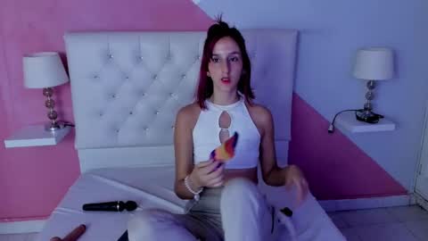 Snapshot of ambar_roux1 chatting on 01/23/25, 08:24 ambar_roux1 online show from 01/23/25, 08:24