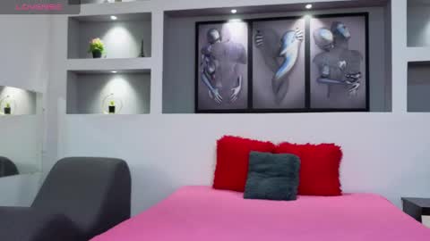 Ambar  online show from 04/25/26, 11:35