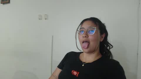 Snapshot of ambarcollinss chatting on 01/21/25, 01:18 Ambar online show from 01/21/25, 01:18