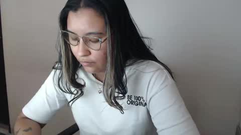 Snapshot of ambarcollinss chatting on 02/01/25, 06:08 Ambar online show from 02/01/25, 06:08