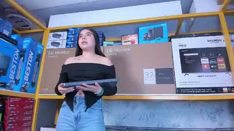 Snapshot of ambarina_ chatting on 07/15/26, 11:26 Ambarina online show from 07/15/26, 11:26