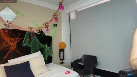 Ambar Ross online show from 10/27/25, 07:29