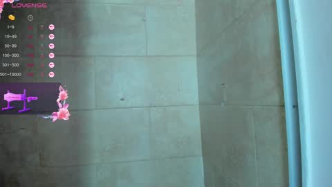 Snapshot of ambeer_rousess chatting on 01/10/25, 11:39 Amber online show from 01/10/25, 11:39