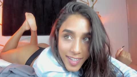 Snapshot of ambeer_rousess chatting on 01/25/25, 06:02 Amber online show from 01/25/25, 06:02